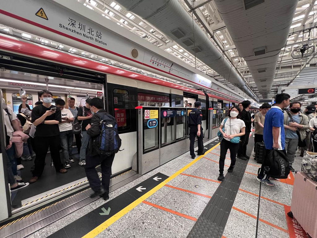 深圳地鐵站“智”配安全電裝置，讓乘客出行更安心！